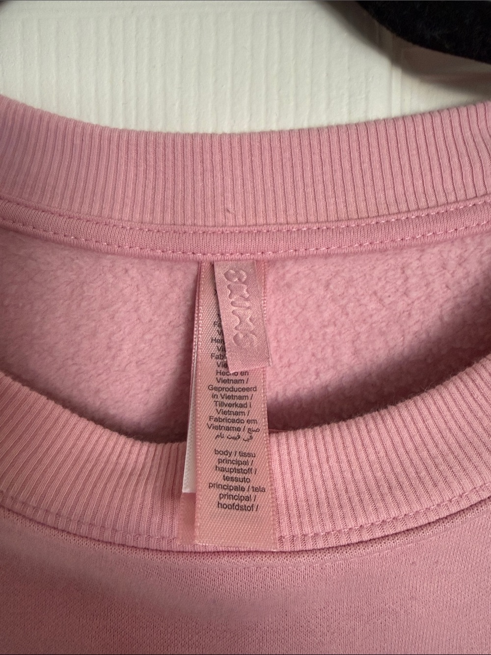 SKIMS Pink Crewneck Sweatshirt - Picture 2 of 4